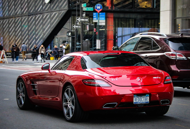 Mercedes-Benz SLS AMG