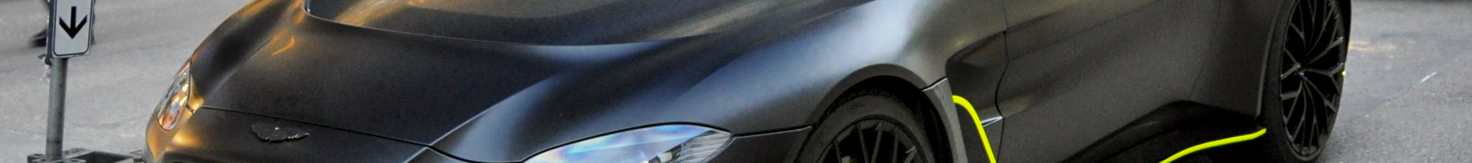 Aston Martin V12 Vantage 2023