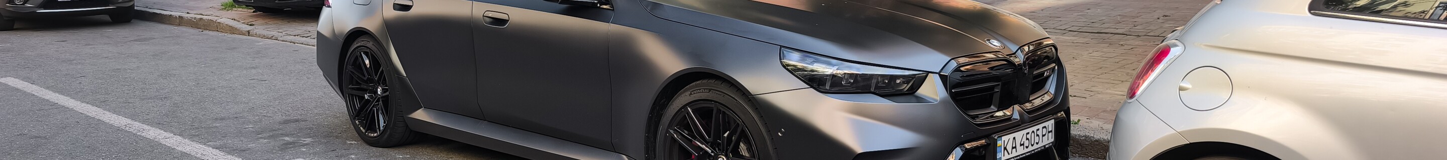 BMW M5 G90