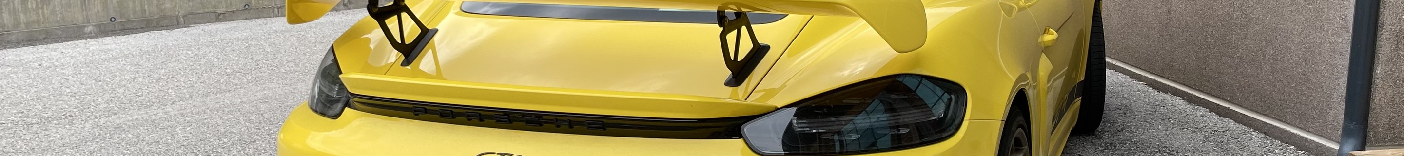 Porsche 718 Cayman GT4