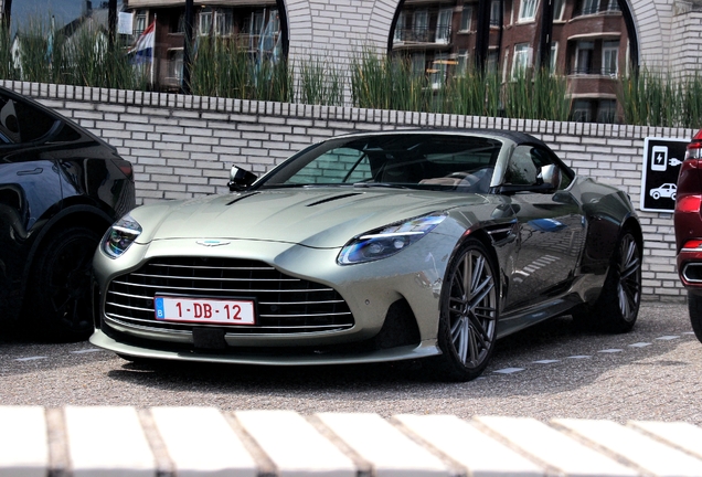 Aston Martin DB12 Volante