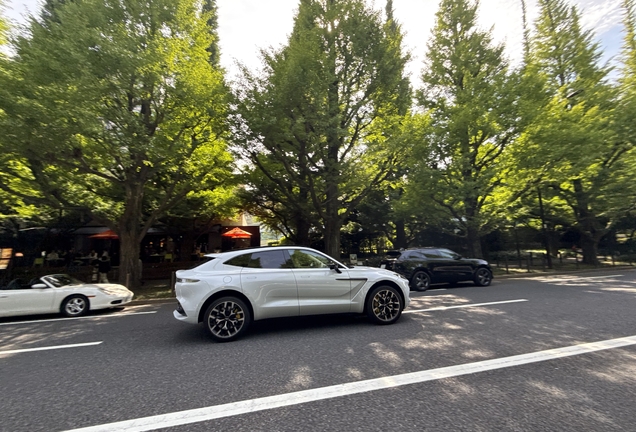 Aston Martin DBX