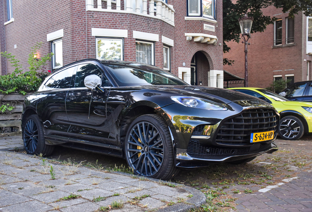 Aston Martin DBX707