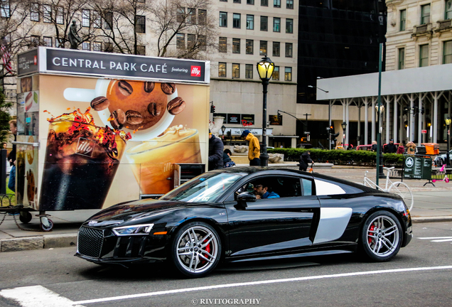 Audi R8 V10 2015