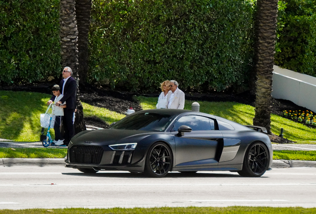 Audi R8 V10 Plus 2015