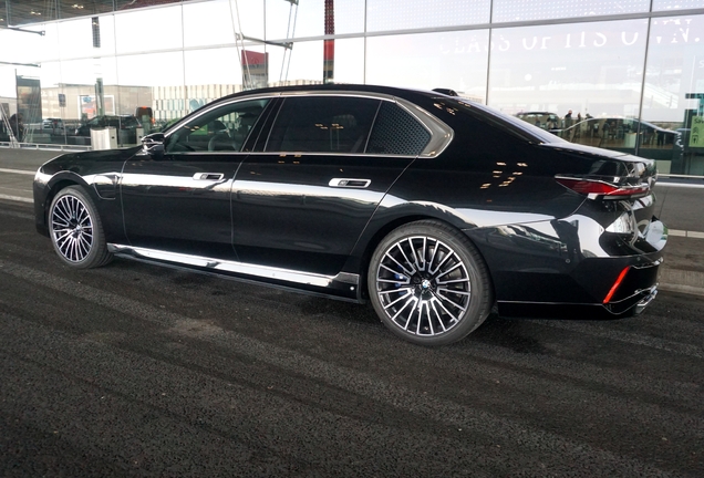 BMW M760e xDrive