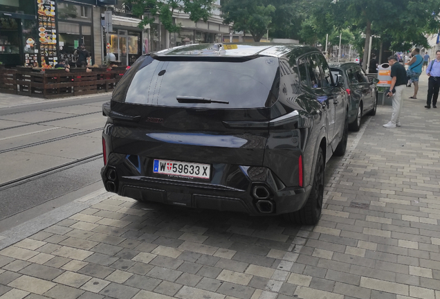 BMW XM G09 Label Red