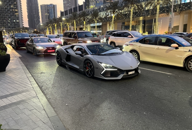 Lamborghini Revuelto