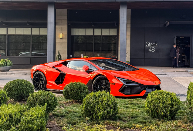 Lamborghini Revuelto