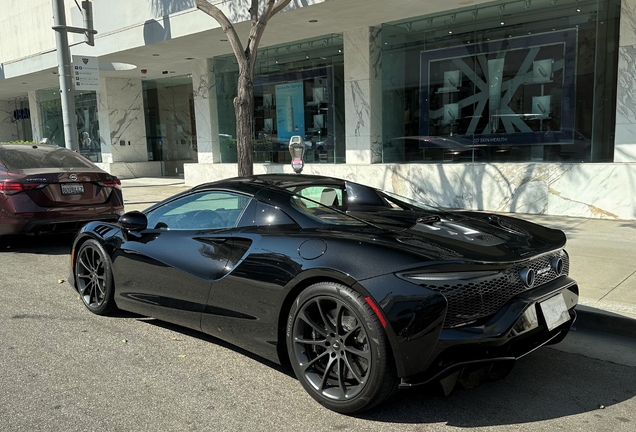 McLaren Artura Spider