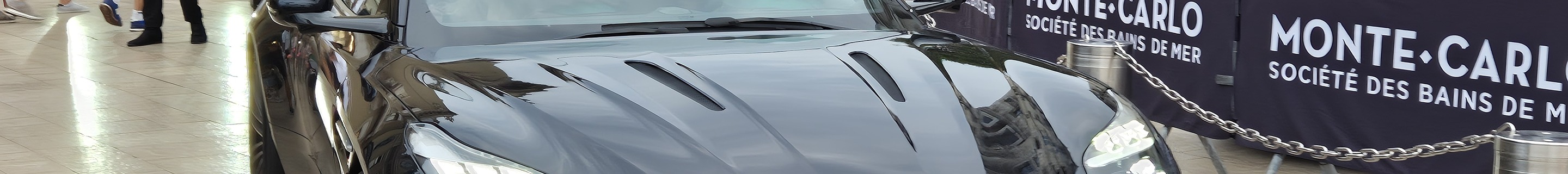Aston Martin DB12 Volante