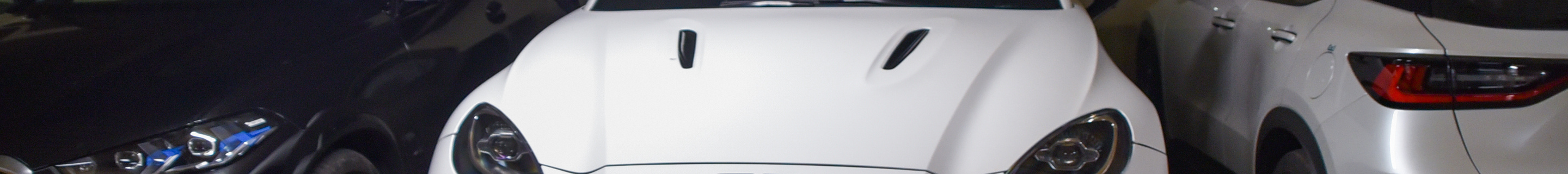 Aston Martin DBX707
