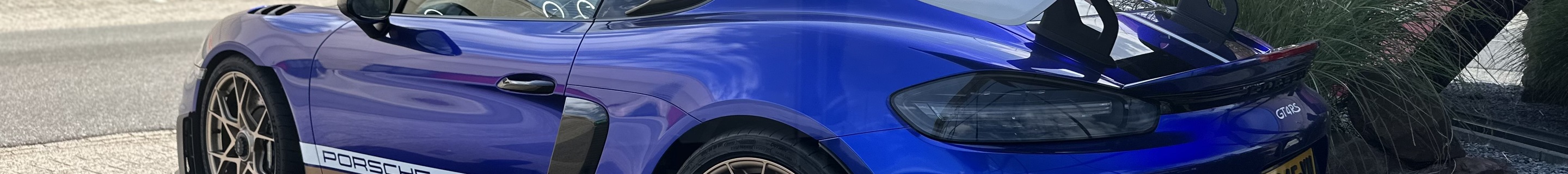 Porsche 718 Cayman GT4 RS Weissach Package