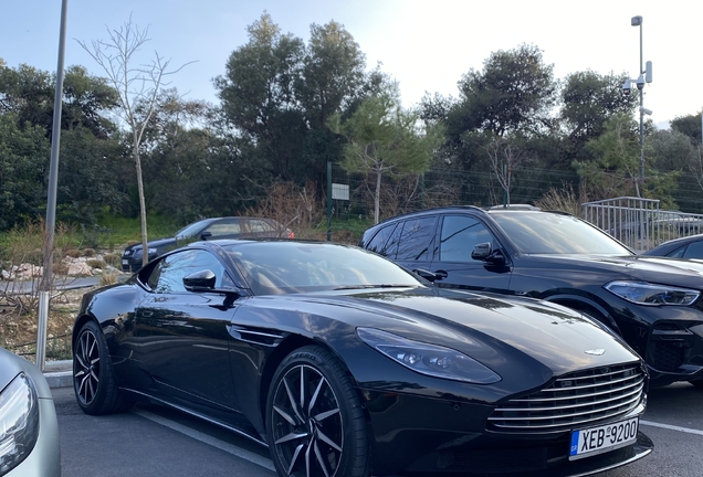Aston Martin DB11 V8