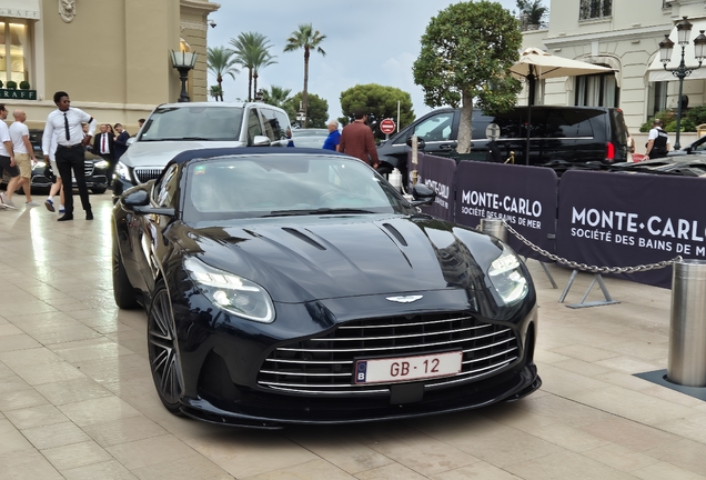 Aston Martin DB12 Volante