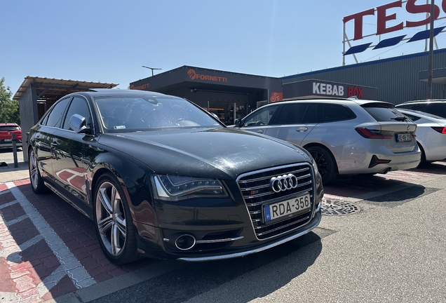Audi S8 D4