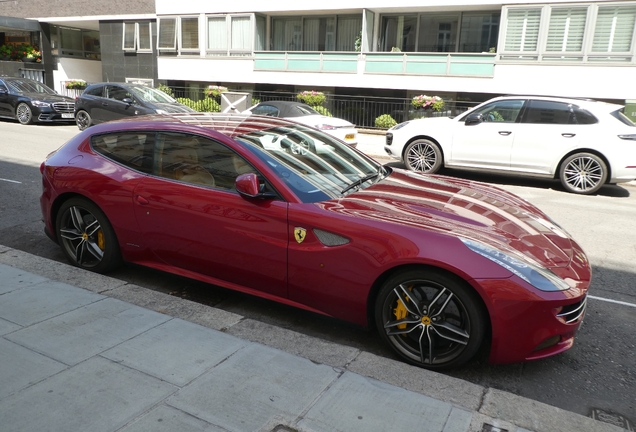 Ferrari FF