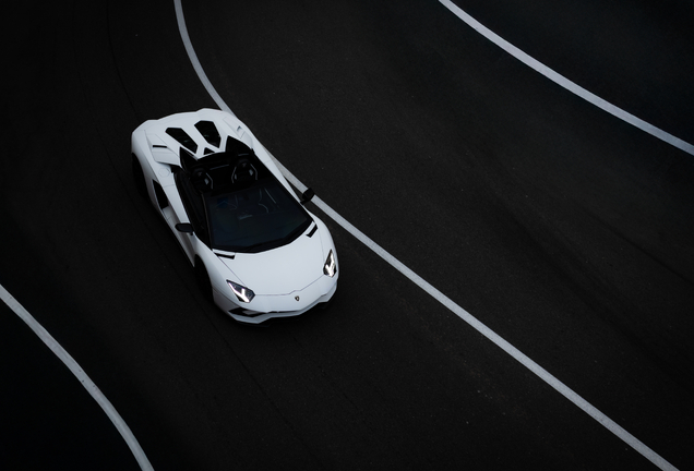 Lamborghini Aventador S LP740-4 Roadster