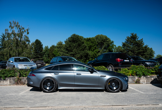 Mercedes-AMG GT 63 S X290