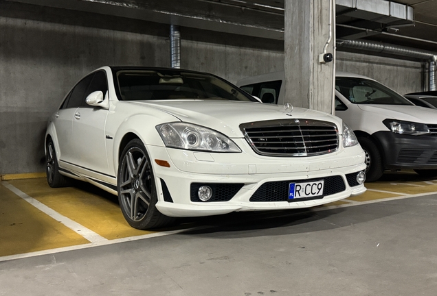 Mercedes-Benz S 63 AMG W221