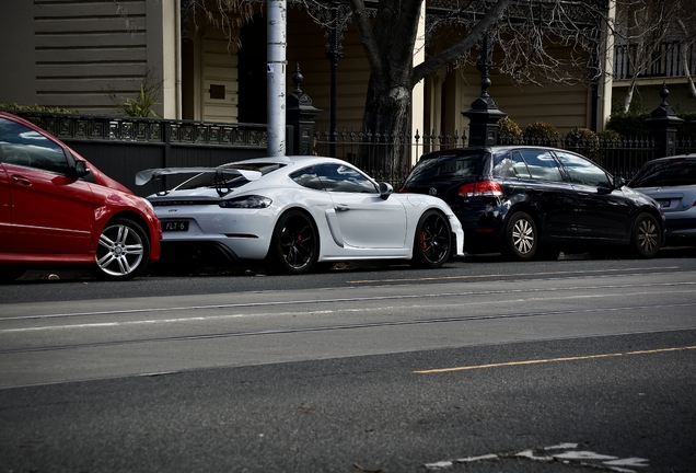 Porsche 718 Cayman GT4