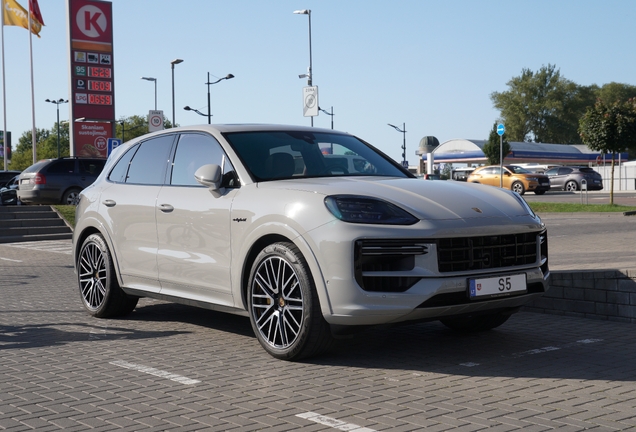 Porsche 9YA Cayenne Turbo E-Hybrid
