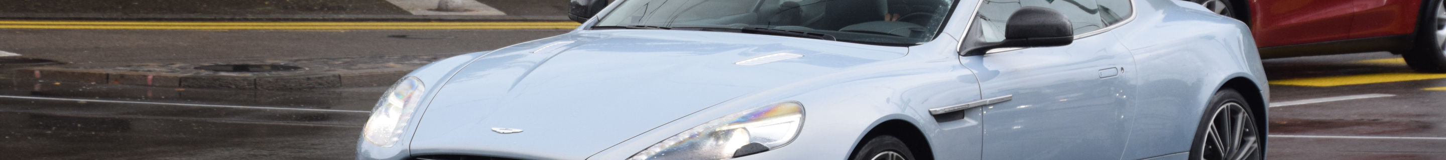 Aston Martin DB9 2013