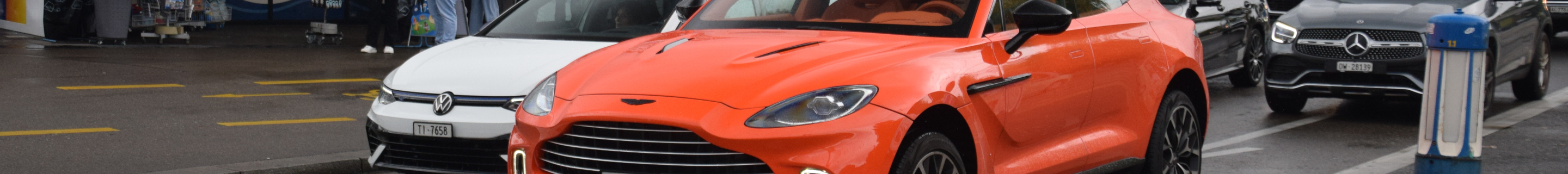 Aston Martin DBX