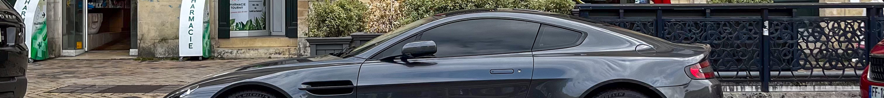 Aston Martin V8 Vantage