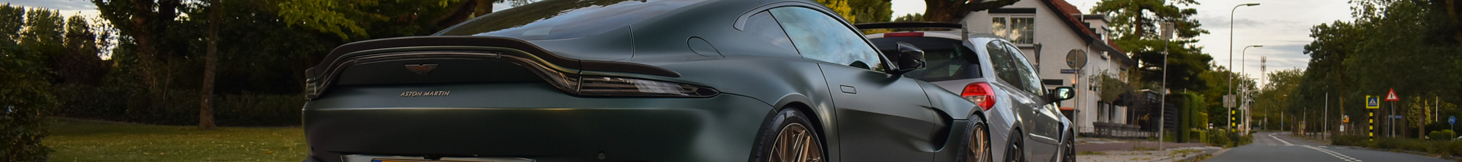 Aston Martin V8 Vantage 2018