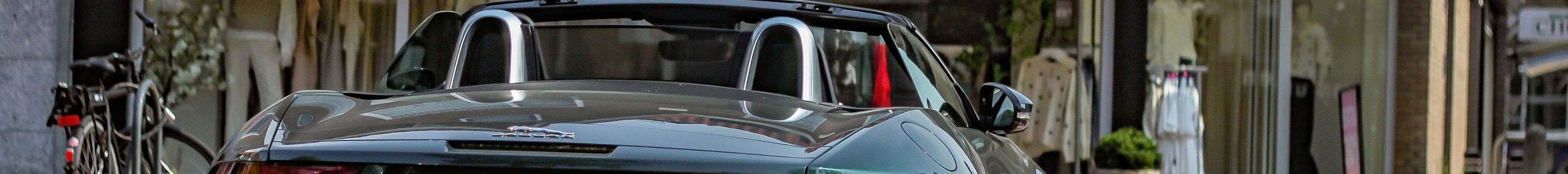 Jaguar F-TYPE R Convertible 2020