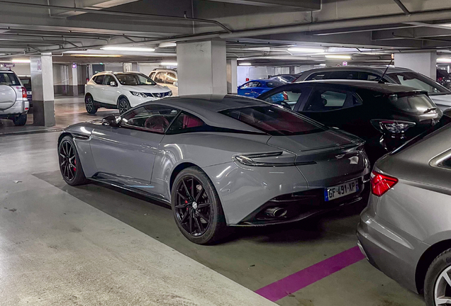 Aston Martin DB11