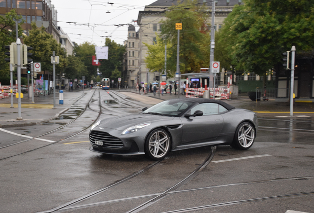 Aston Martin DB12 Volante