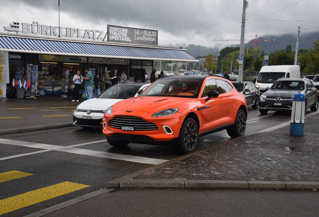 Aston Martin DBX