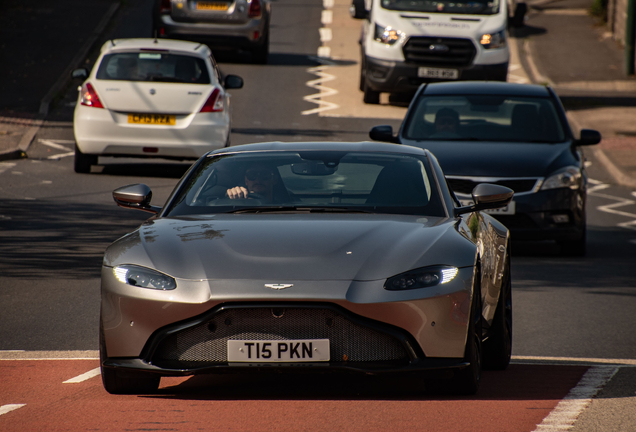 Aston Martin V8 Vantage 2018