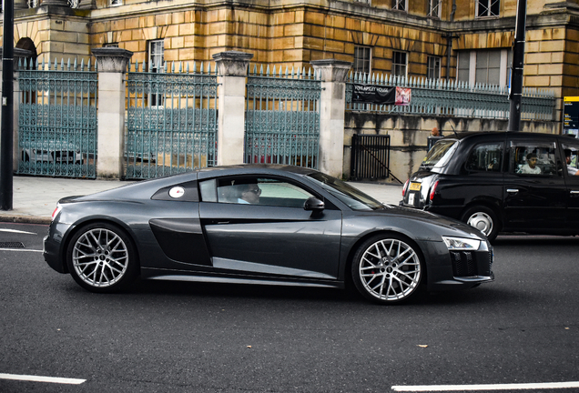 Audi R8 V10 2015