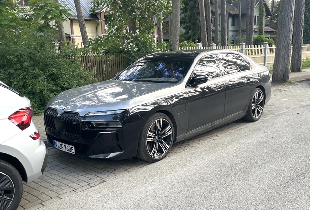 BMW M760e xDrive