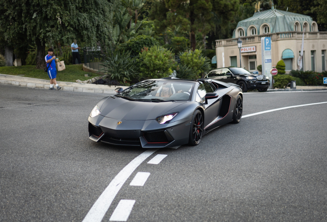 Lamborghini Aventador LP700-4 Roadster