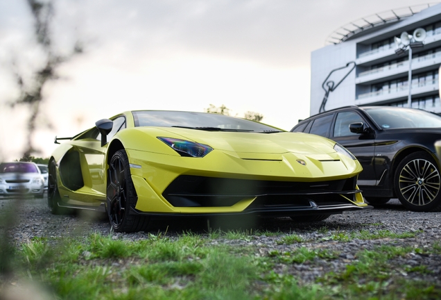 Lamborghini Aventador LP770-4 SVJ