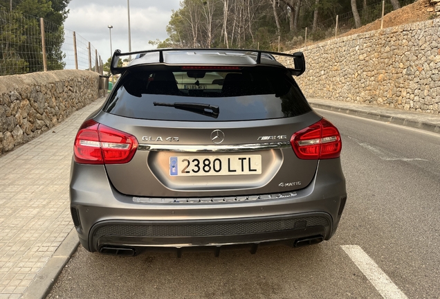 Mercedes-Benz GLA 45 AMG X156