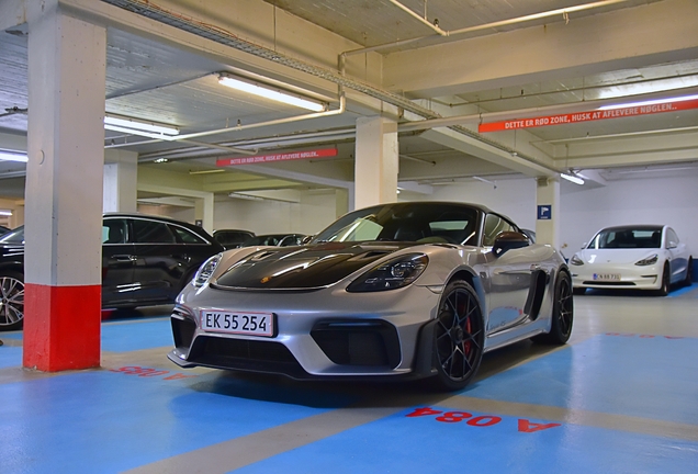 Porsche 718 Spyder RS Weissach Package