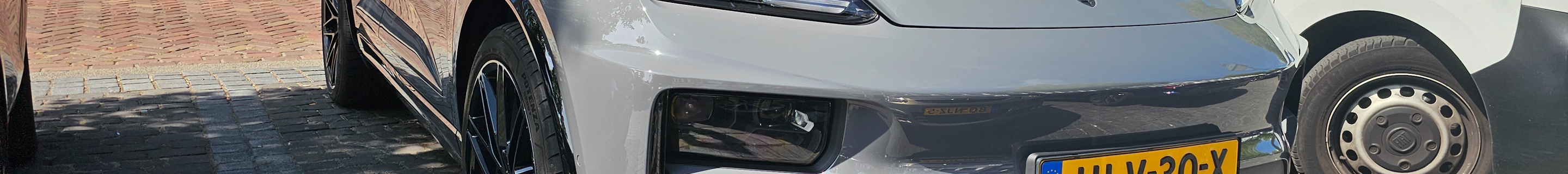 Porsche Macan EV Turbo