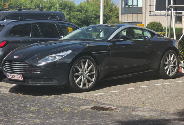 Aston Martin DB11
