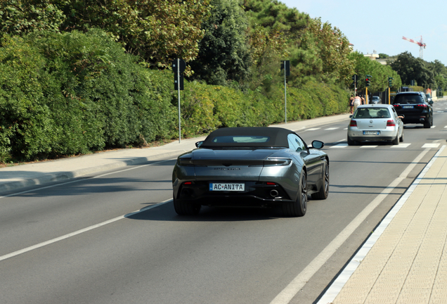 Aston Martin DB11 V8 Volante