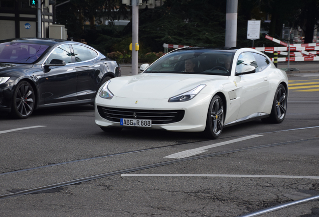 Ferrari GTC4Lusso