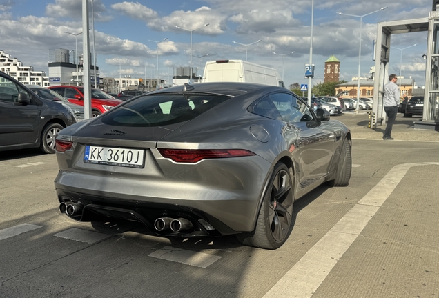 Jaguar F-TYPE R Coupé 2020