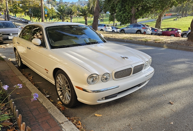 Jaguar XJR