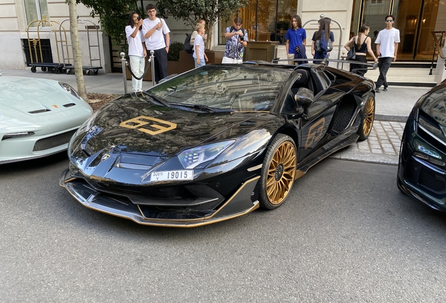 Lamborghini Aventador LP700-4 Roadster