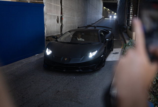 Lamborghini Aventador LP770-4 SVJ