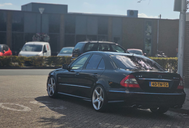 Mercedes-Benz E 63 AMG